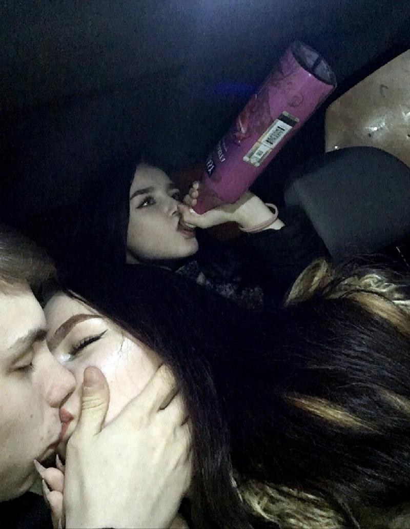 Девушки на вписке
