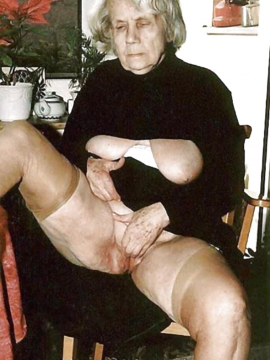 Порно..90 лет голая бабушка.