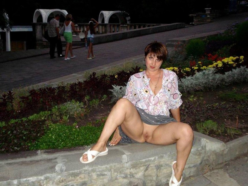 Пожилые бабы без трусов