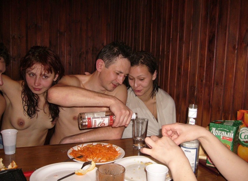 Голый корпоратив в сауне