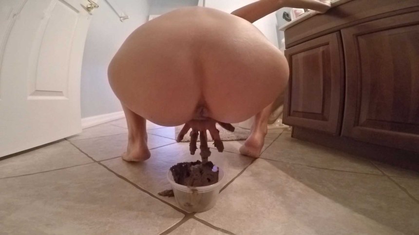 Красивые девушки копро