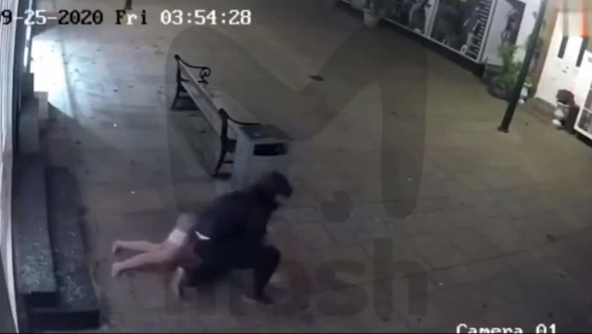 Грабители раздели девушку