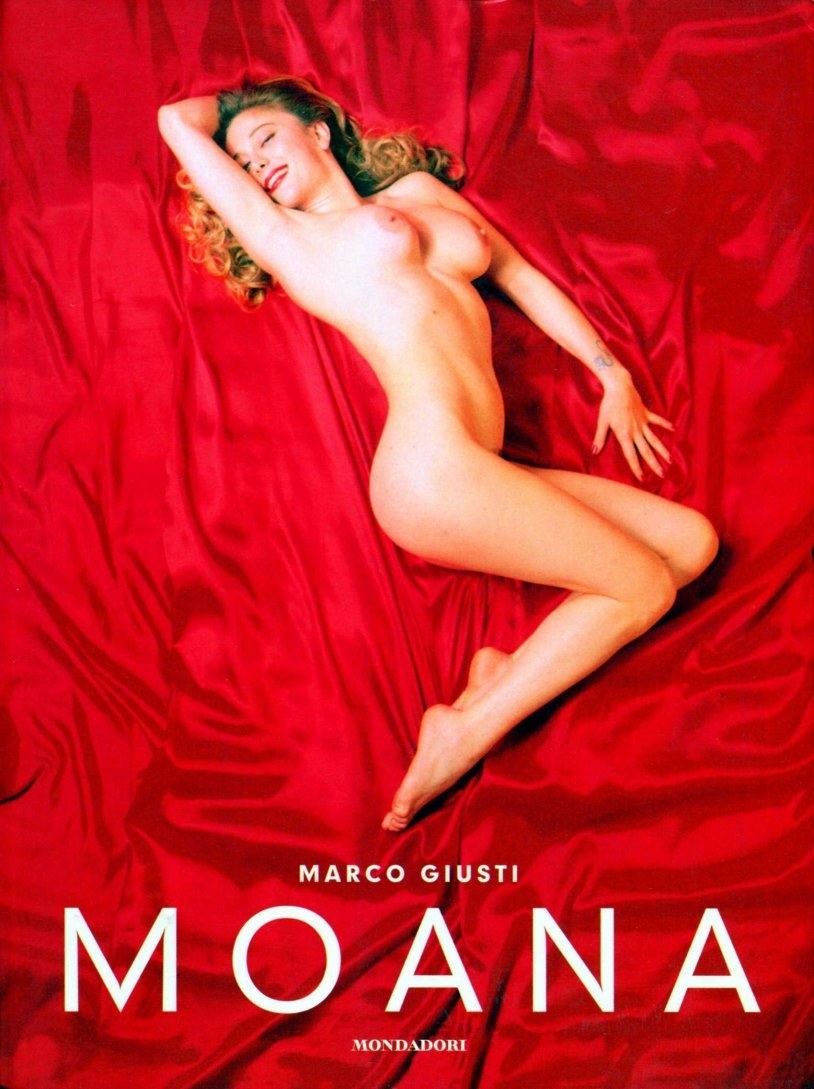 Моана поцци порно (70 фото)