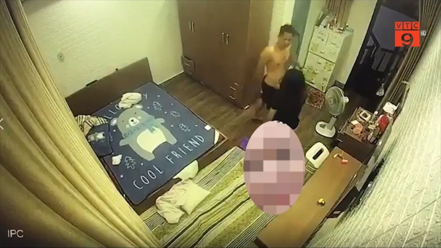 Скрытое видеонаблюдение за женой