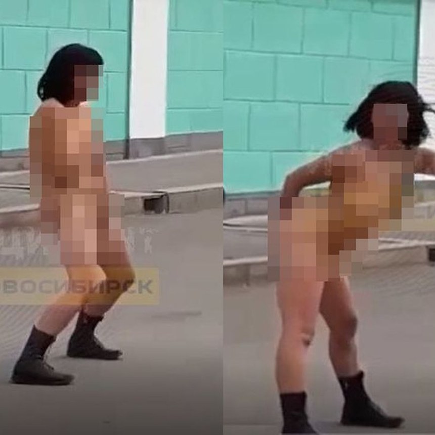 Naked женщина Железный с грудью