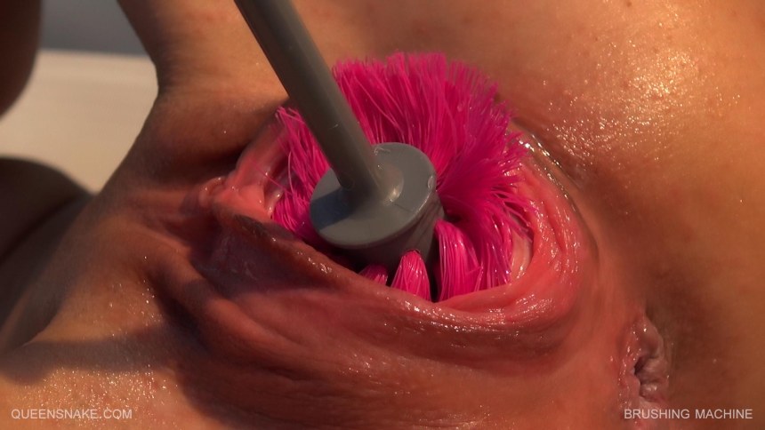 Huge Pumped pussy squirts like a Waterfall